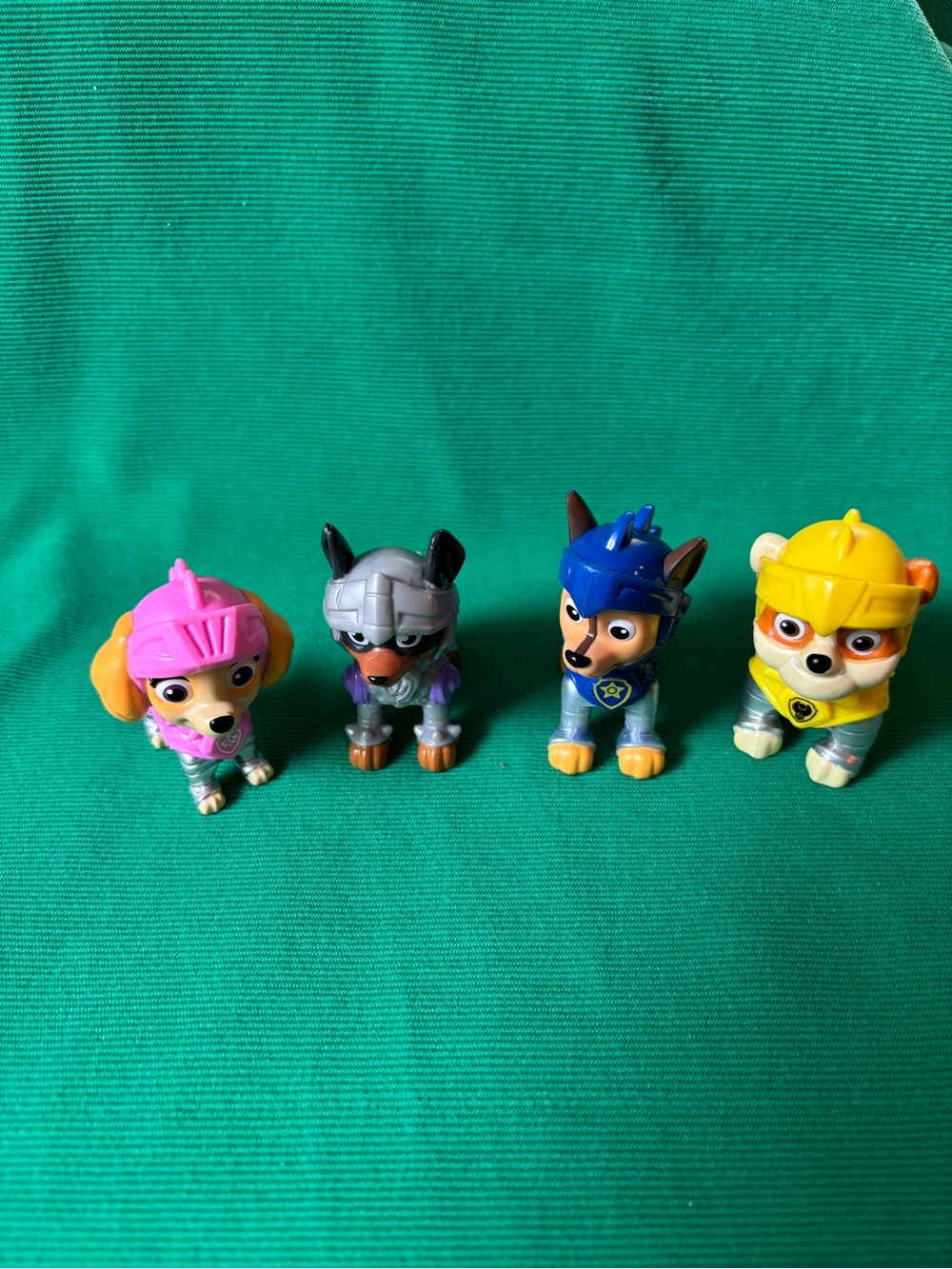 Paw patrol Sir Claw Knight Rubble Chase Skye pup rescue  knight figure lot
 HTF